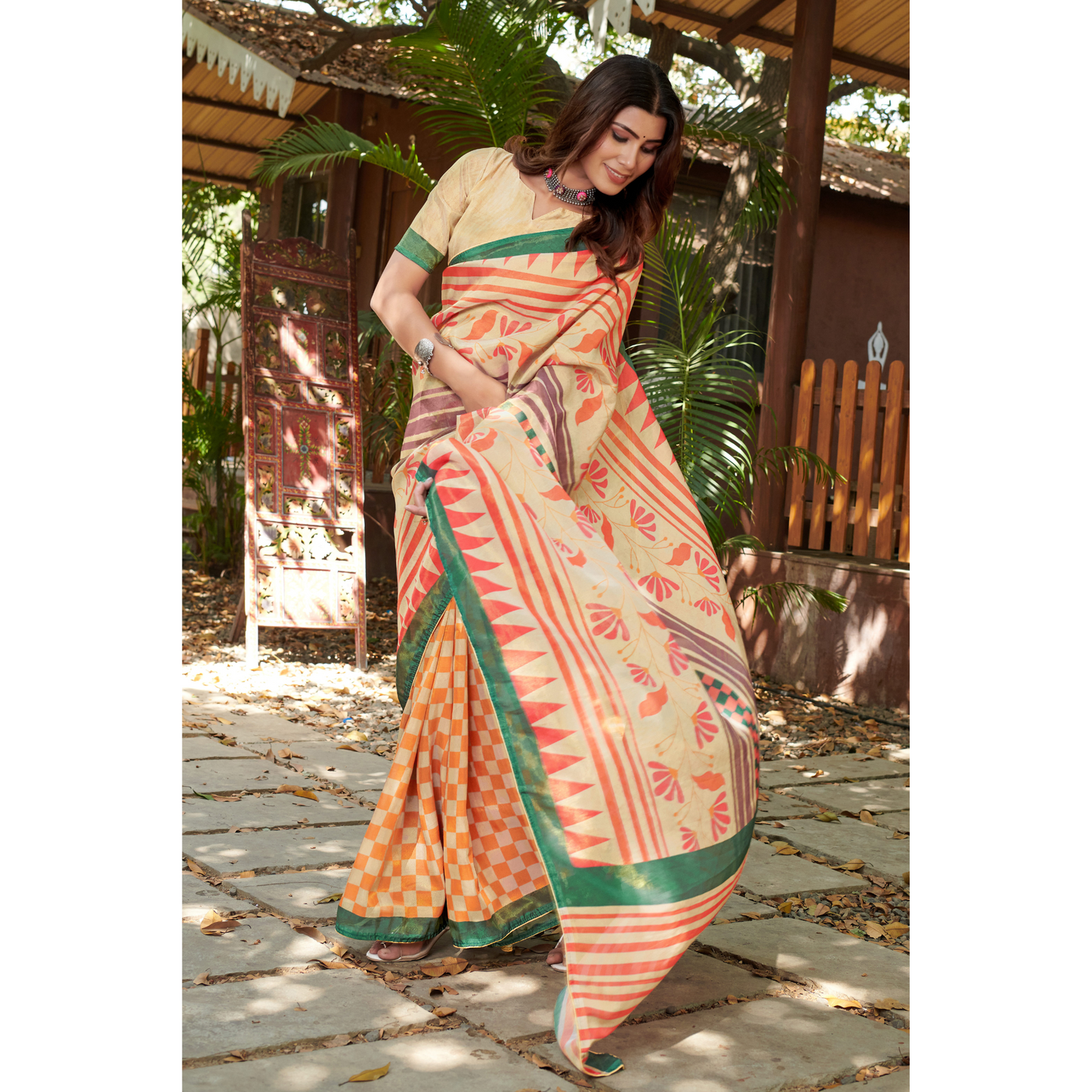 Bright Pattern Printed Saree
