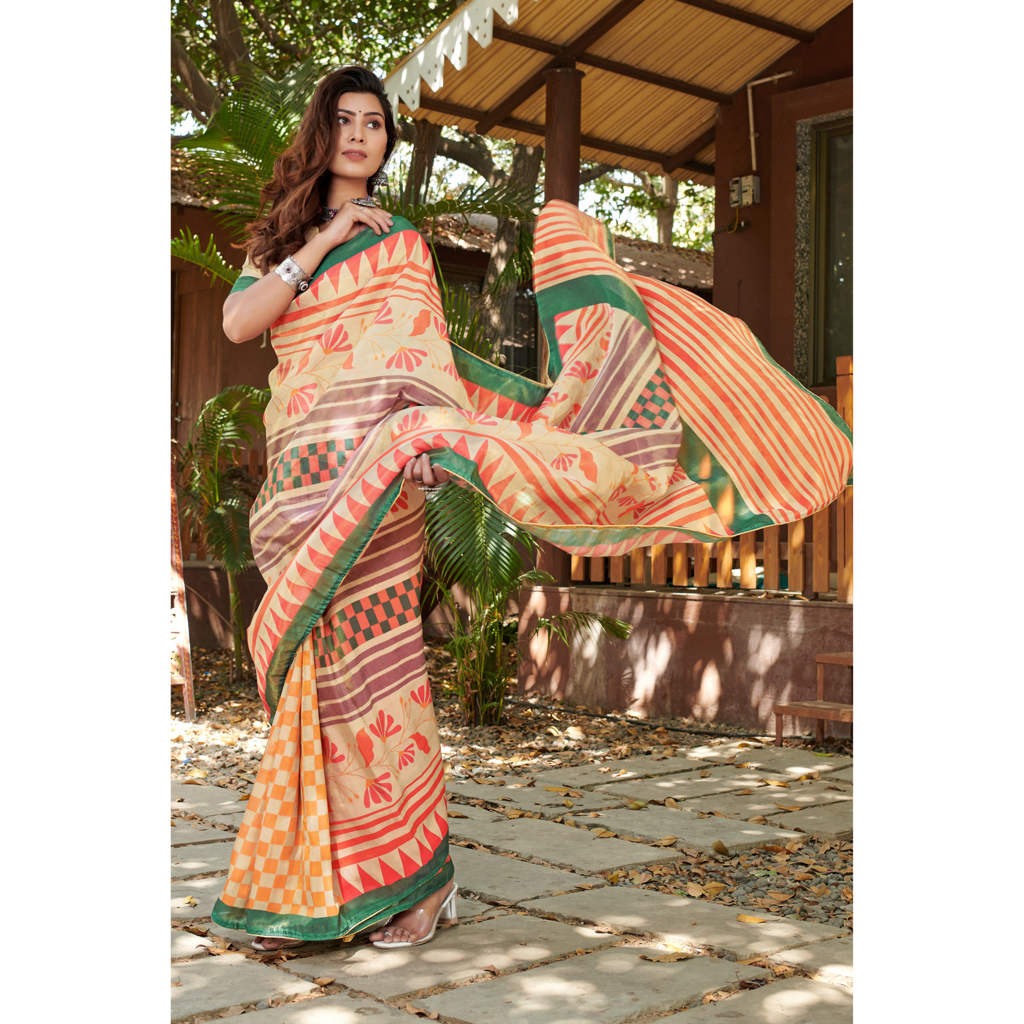 Bright Pattern Printed Saree