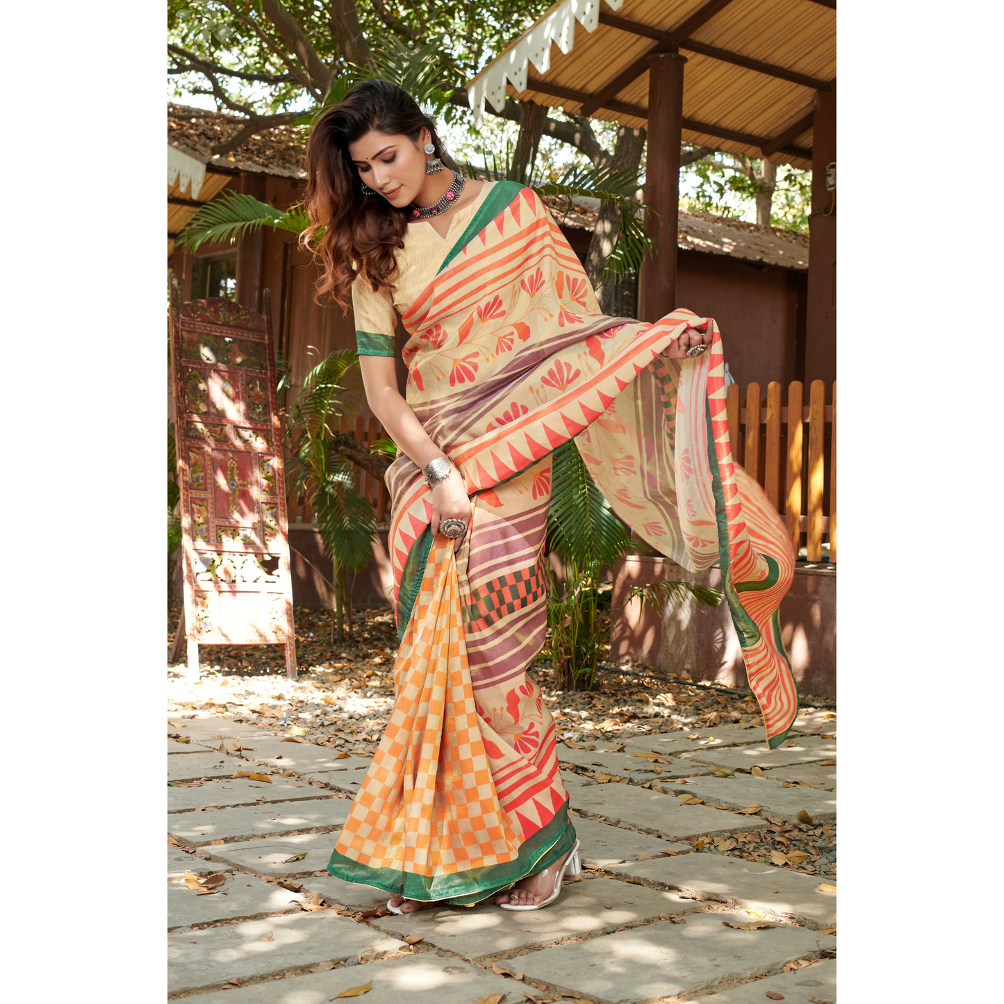 Bright Pattern Printed Saree